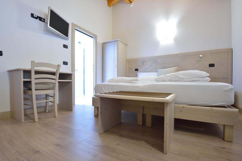 Ai Vellutai Bed and Breakfast Ala Værelse billede